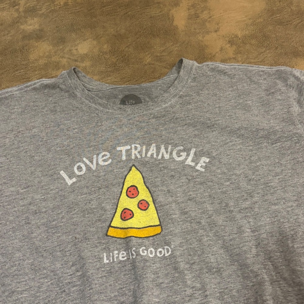 Life is Good Crusher Tee Mens XL Gray Love Triangle Pizza Graphic T-Shirt